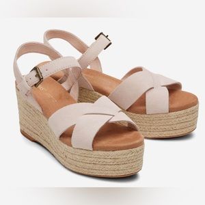 Like New Toms Willow Natural Shimmer Canvas/Honey Leather espadrilles Size 6